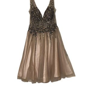 GB- MINI DRESS FOR WEDDINGS OR GRADUATIONS WITH SEQUINS ON THE TOP